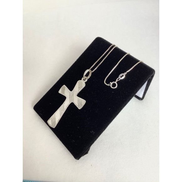 Textured Sterling Silver Cross Pendant Necklace with Chain Religious Jewelry - Picture 4 of 7